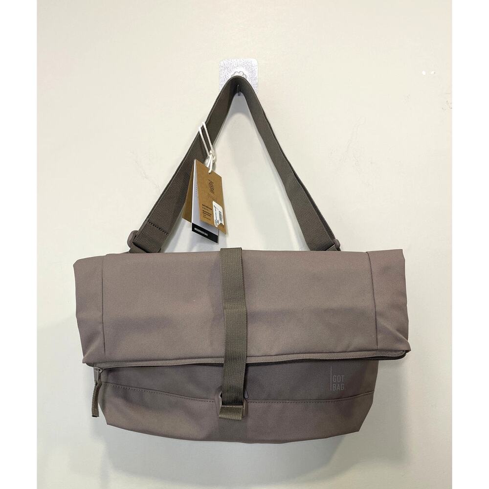 NWT GOT BAG Messenger Bag Oyster Monochrome Minimalistic Adjustable Strap